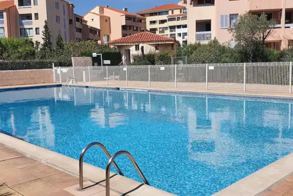 Appartement Spacieux 65M2, Avec Piscine Et Parking Fréjus Εξωτερικό φωτογραφία